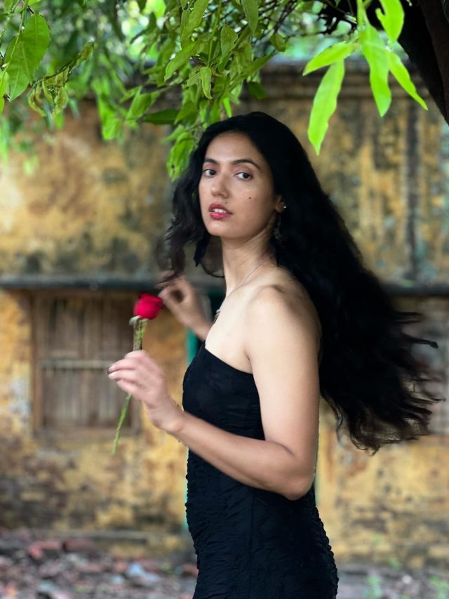 Khushboo patani height